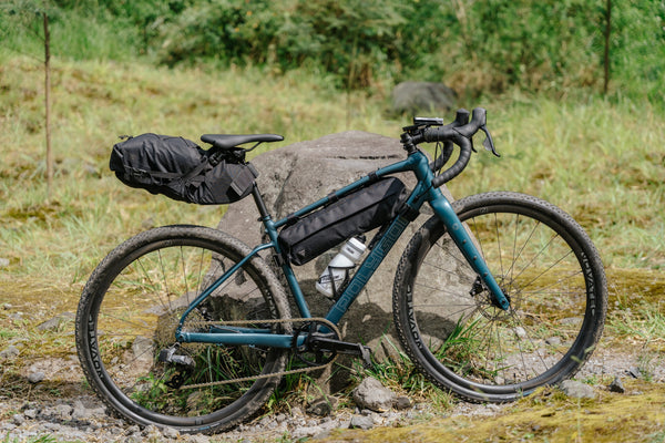 Alla Scoperta del Mondo Gravel: Un Ponte tra Avventura e Versatilità