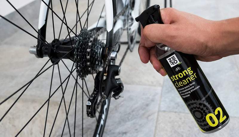 STRONG CLEANER - Pulitore extra forte trasmissione bici 500 ml (senza spruzzino-refill)