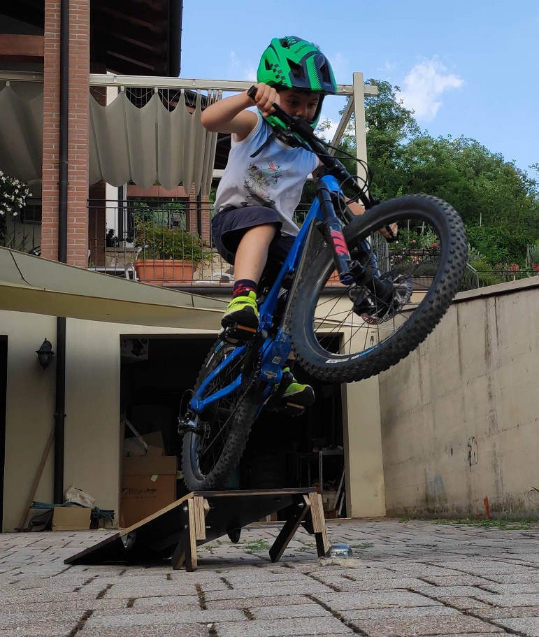 Rampa per Bambini "JumpStart" - Divertimento Sicuro e Portatile